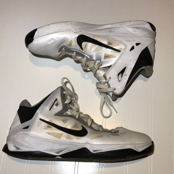 nike volleyball shoes size 9